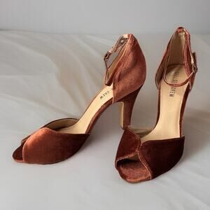 CHELSEA CREW W “Lola” Heels Burnt Orange Velour D’Orsay Retro Ankle Strap Size 9